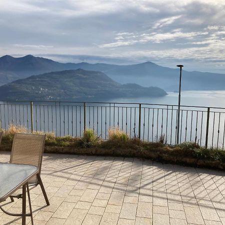 Appartamento Grande Terrazza Vista Lago Parzanica Екстер'єр фото