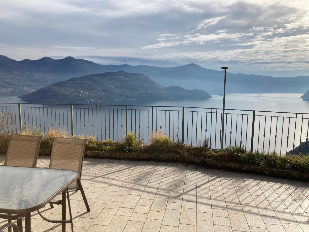 Appartamento Grande Terrazza Vista Lago Parzanica Екстер'єр фото