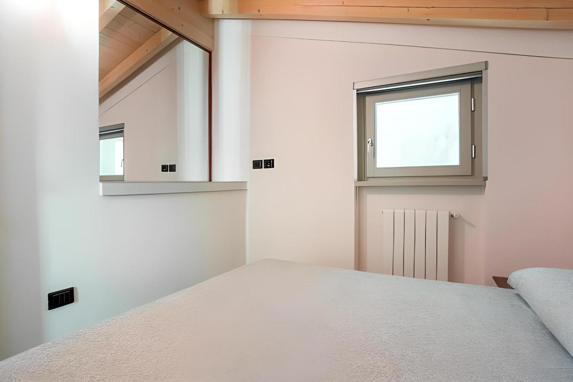 Appartamento Grande Terrazza Vista Lago Parzanica Екстер'єр фото