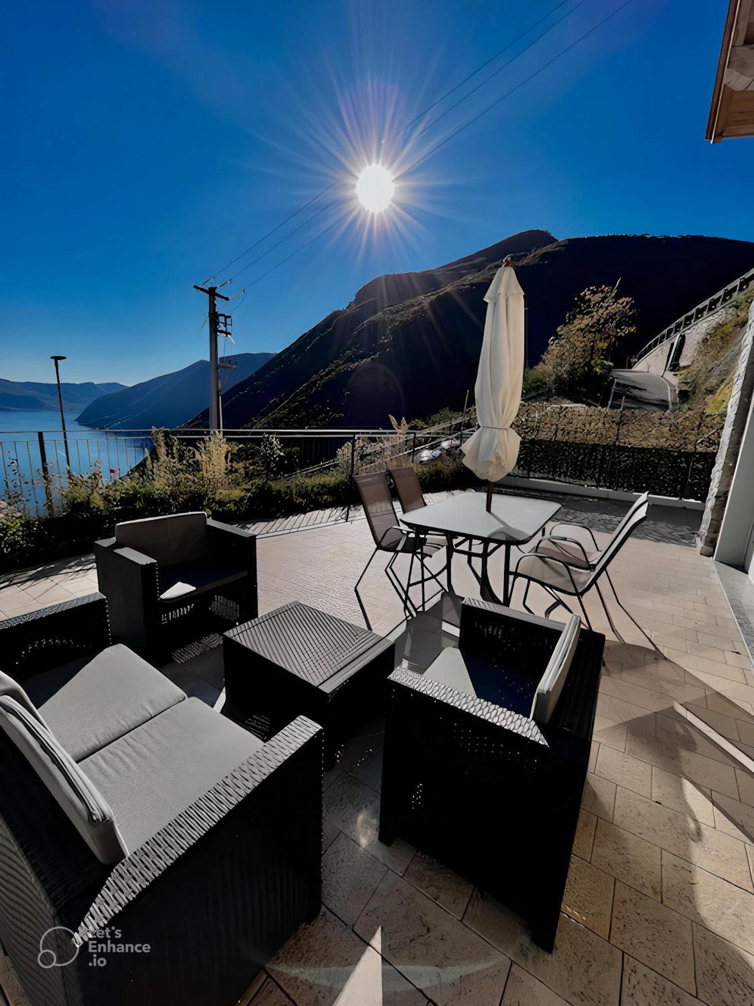 Appartamento Grande Terrazza Vista Lago Parzanica Екстер'єр фото